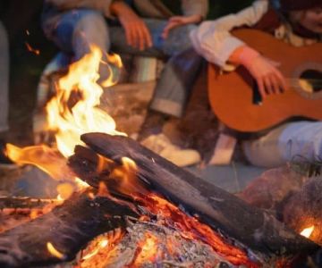 Best Campfire Songs for Group Sing-Alongs Everyone Will Love