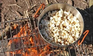 How to Make Campfire Popcorn the Right Way