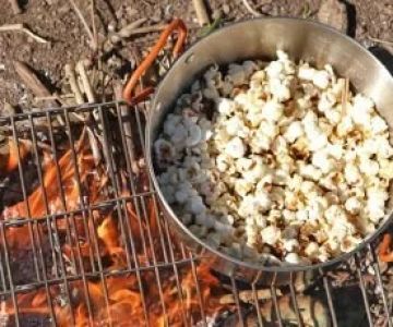 How to Make Campfire Popcorn the Right Way