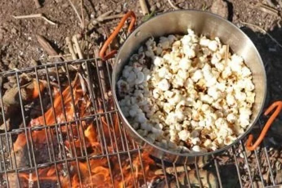 How to Make Campfire Popcorn the Right Way