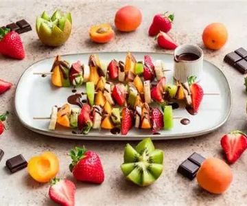 How to Make Campfire Fruit Skewers with Seasonal Fruits
