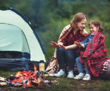 How to Use Campfire to Keep Warm While Sleeping Outdoors