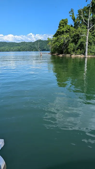 Lake Shore Campgrounds Picture 5