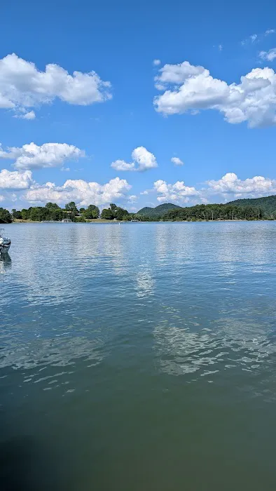 Lake Shore Campgrounds Picture 4