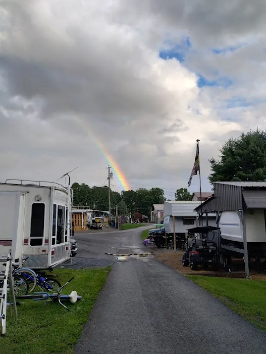 Lake Shore Campgrounds Picture 1