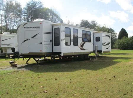 Hank's RV Park