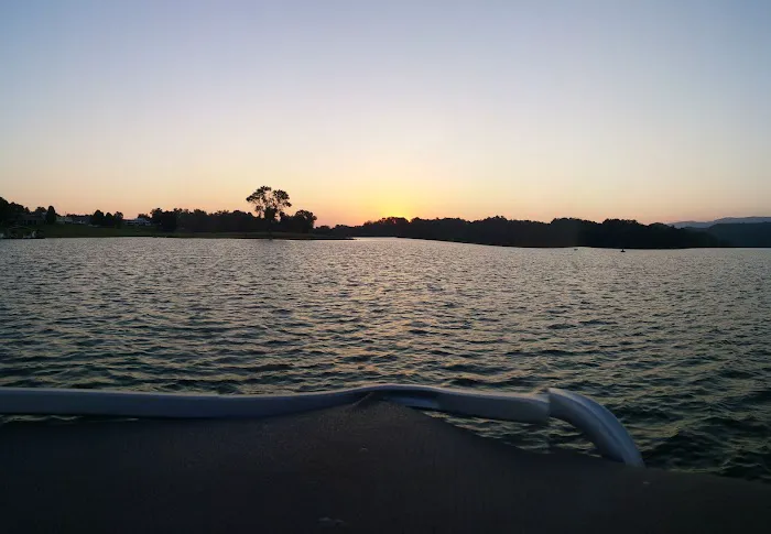 Cochran's Lakeview Campground Picture 1