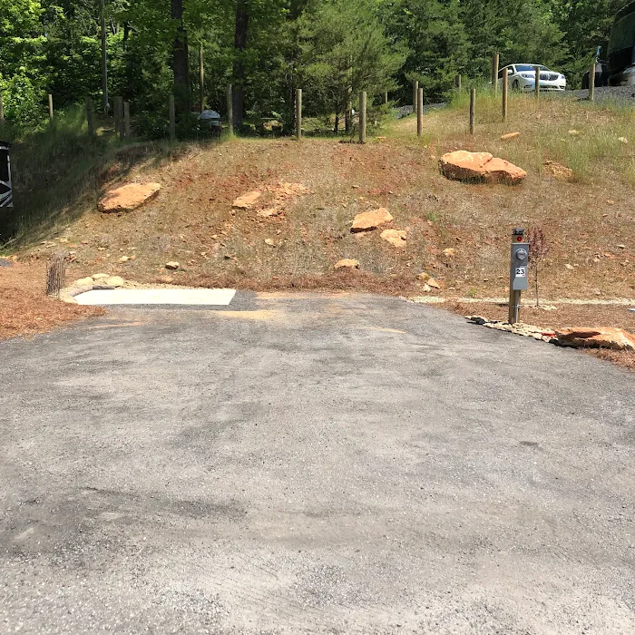 Whispering Winds RV Park Picture 9
