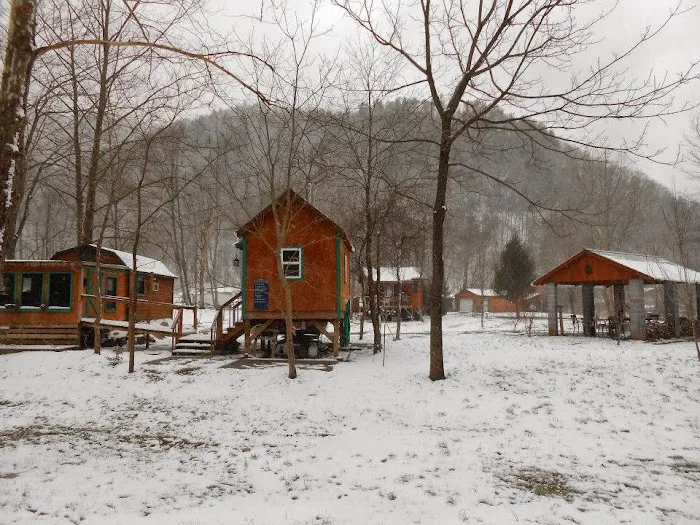 Roan Creek Campground Picture 3