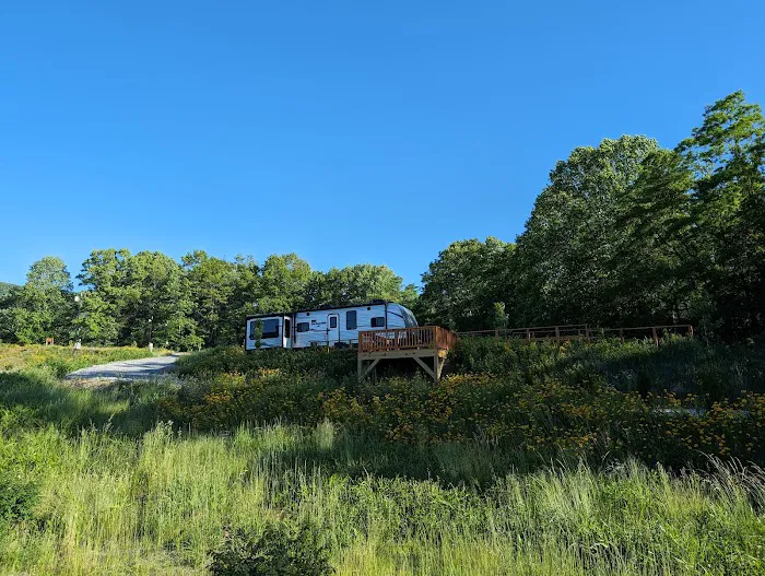Three Peaks RV Resort Picture 2