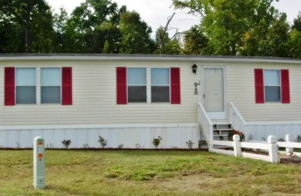 Burchwood Mobile Home Park Picture 3