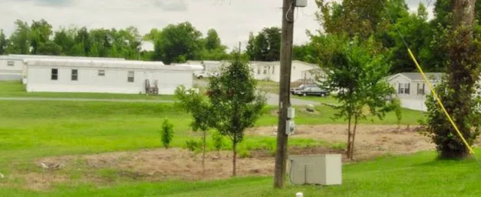 Burchwood Mobile Home Park Picture 10