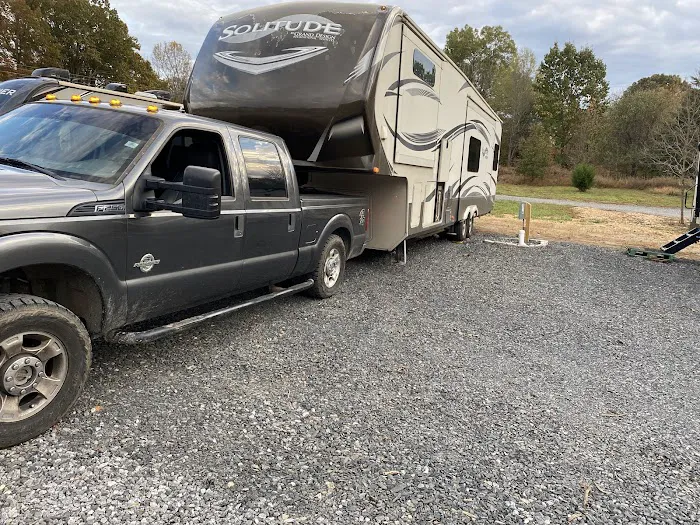 Angry Old Man RV Park Picture 4