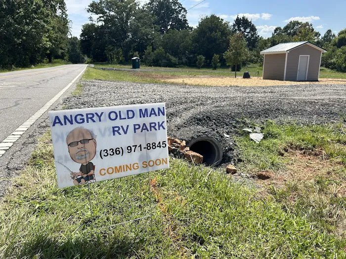 Angry Old Man RV Park Picture 8
