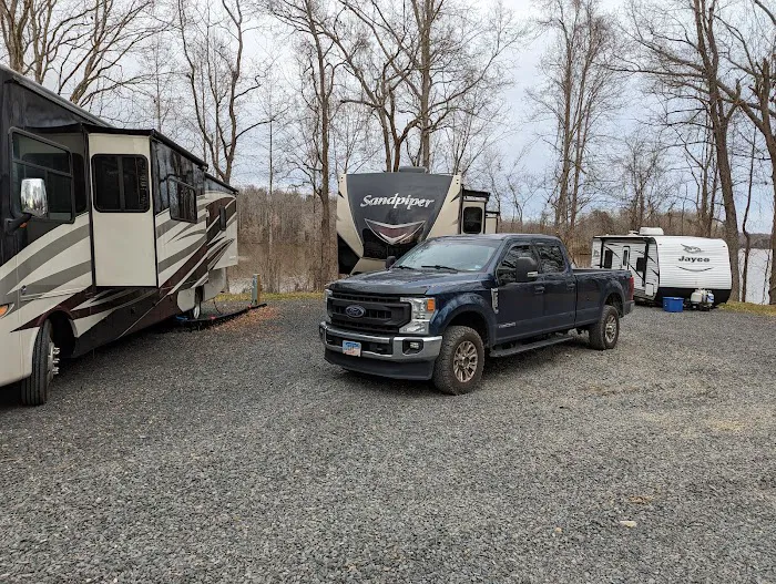 Lakeside RV Park Picture 2