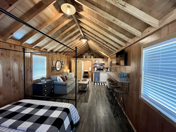 In The Pines RV & Cabin Village Picture 7