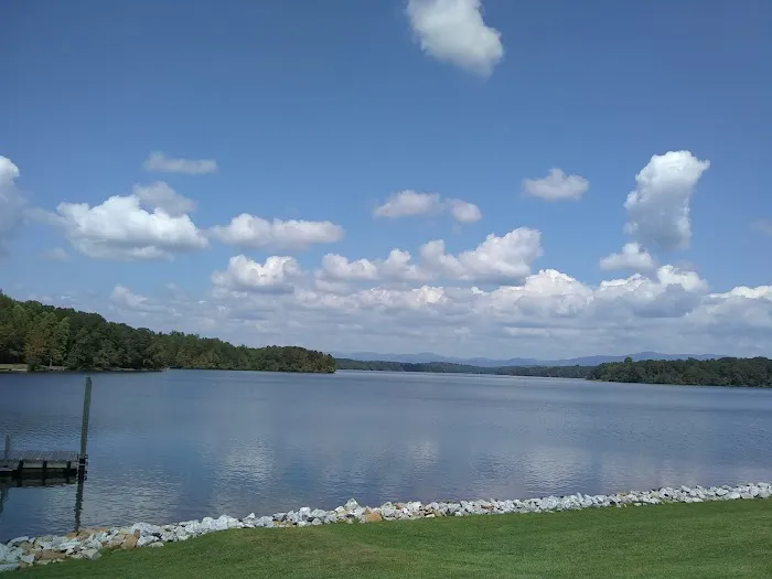 Lake Robinson RV Park Picture 6
