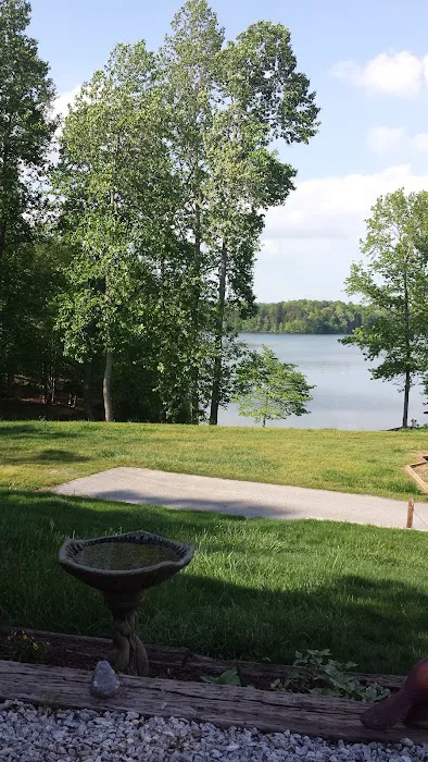 Lake Robinson RV Park Picture 9