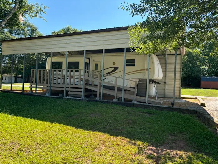 Milford Manor Mobile Home Park Picture 3