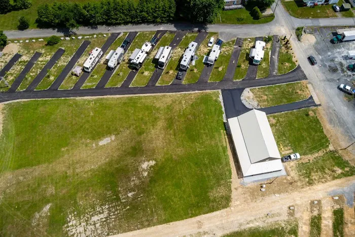 Big Mike's Creekside RV Resort Picture 5