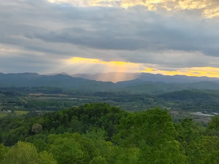 A Mountain View Vacation Picture 10
