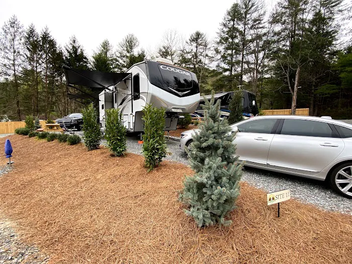Land of Waterfalls RV Campground Picture 8