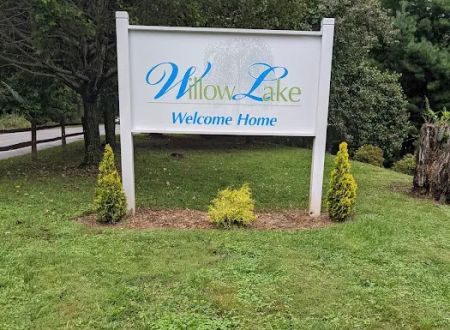 Willow Lake Manufactured Home Park