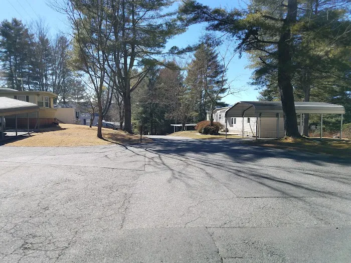 Camelot Senior Mobile Home Park Picture 3