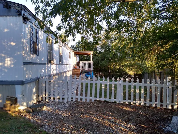 Hilltop Mobile Home Park Picture 4