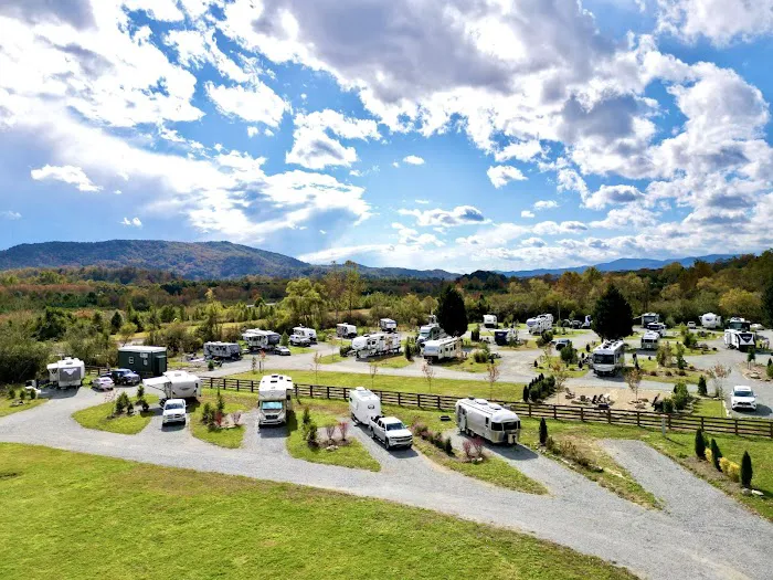 Pisgah Forest RV Park and Campground Picture 8