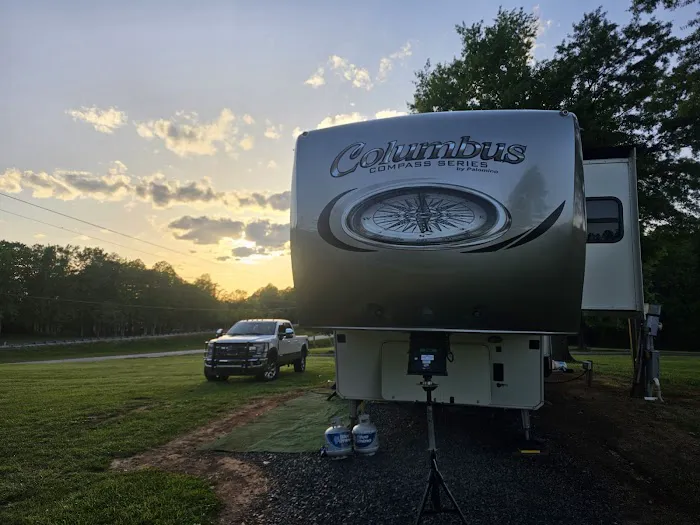 H and M RV Park Picture 1