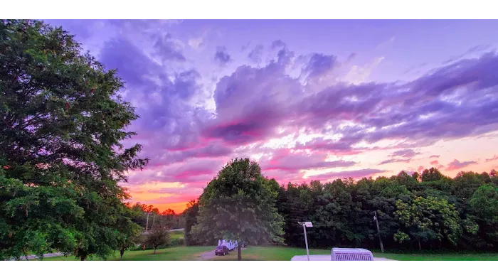 H and M RV Park Picture 7