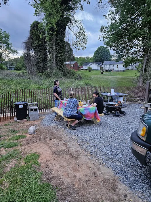Creekside RV Park Picture 6