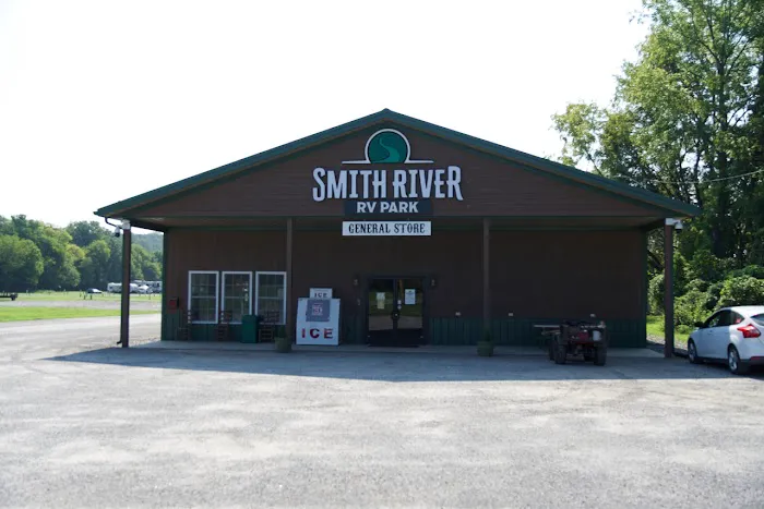 Smith River RV Park Picture 6