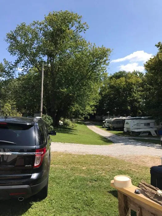 Tara Villa Campground & Marina Picture 4