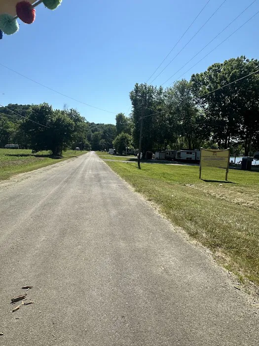 Creekside Acres Campground Picture 4