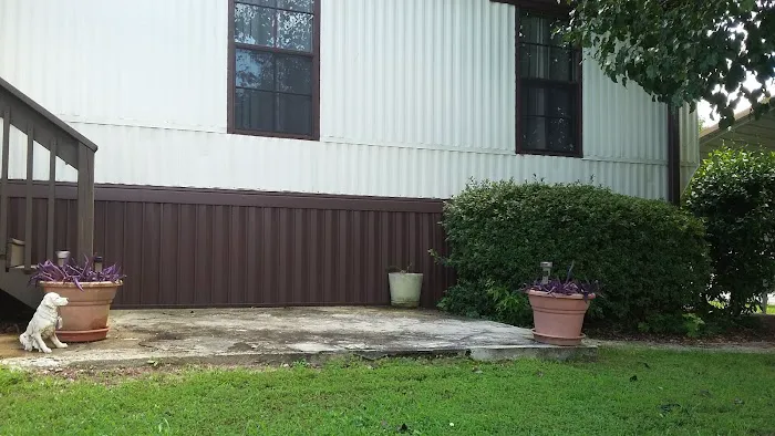 Coachwood Mobile Home Park Picture 5