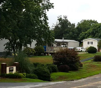 Simpsonville Mobile Home Park Picture 2