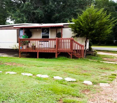 Simpsonville Mobile Home Park Picture 9