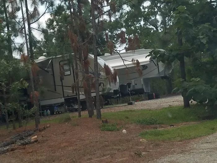 R & W RV Park Picture 6