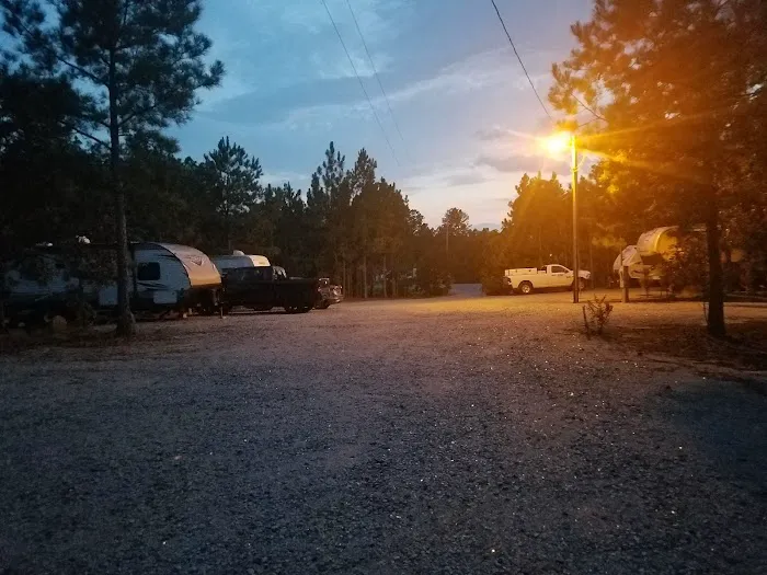 R & W RV Park Picture 9