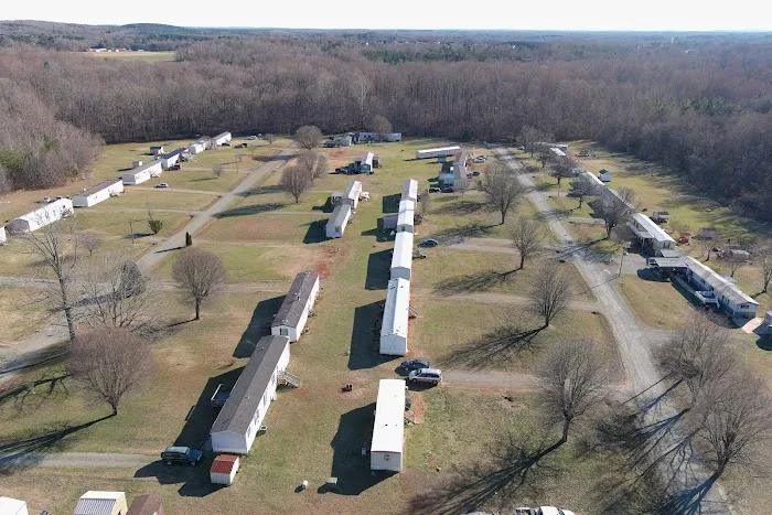 Rae McKenzie Mobile Home Park Picture 2