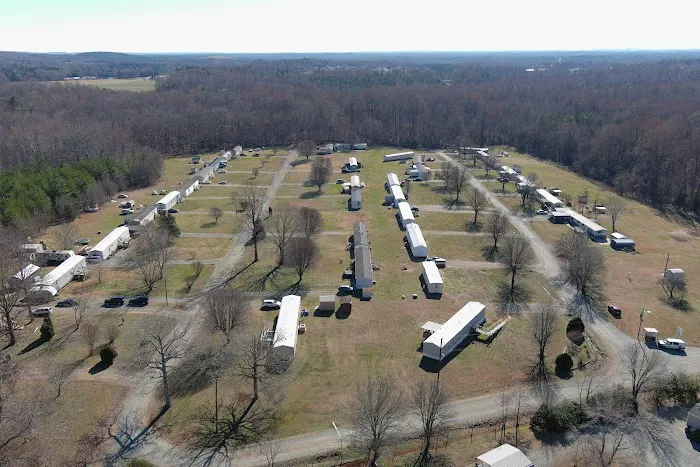 Rae McKenzie Mobile Home Park Picture 4