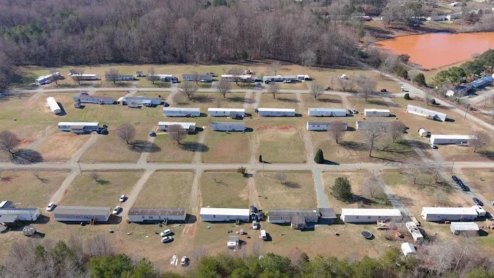 Rae McKenzie Mobile Home Park Picture 9