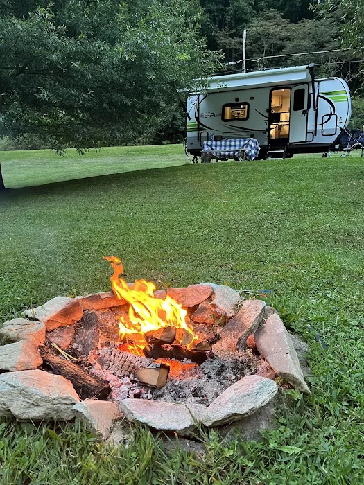 The Little Campground and Cabin Picture 2