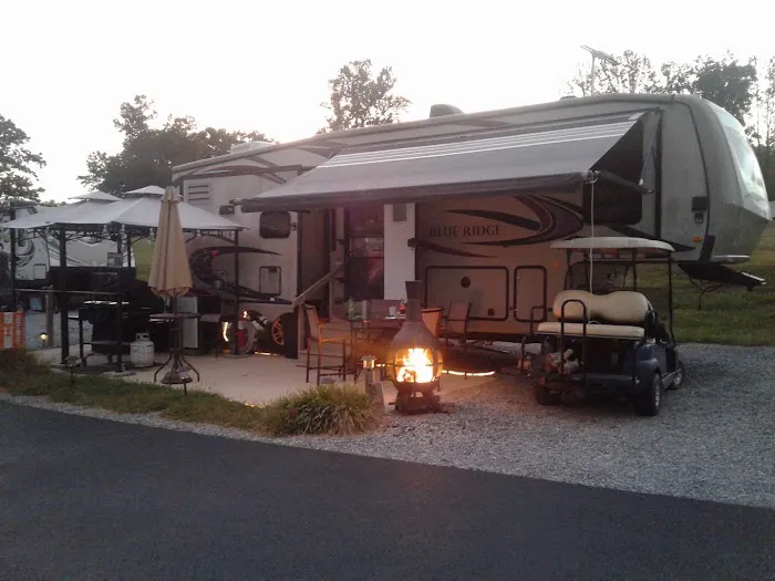 Lake Retreat Picture 5