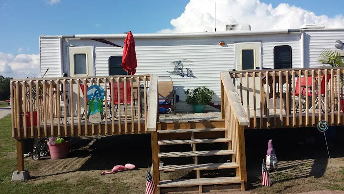 Ocean Breeze Family Campground Picture 8