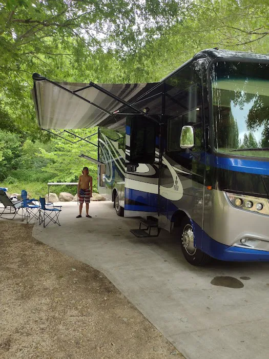 Eastatoee River RV Park Picture 6