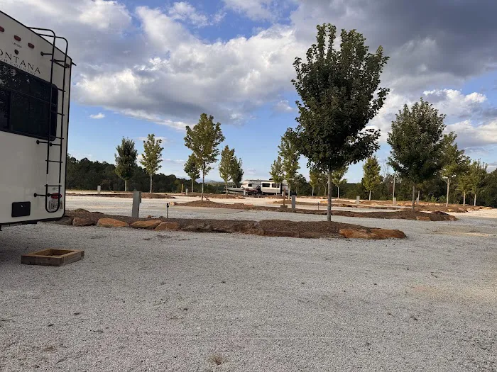 Basecamp RV Park Jocassee Picture 4