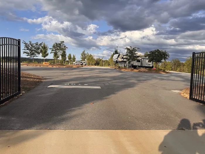 Basecamp RV Park Jocassee Picture 5